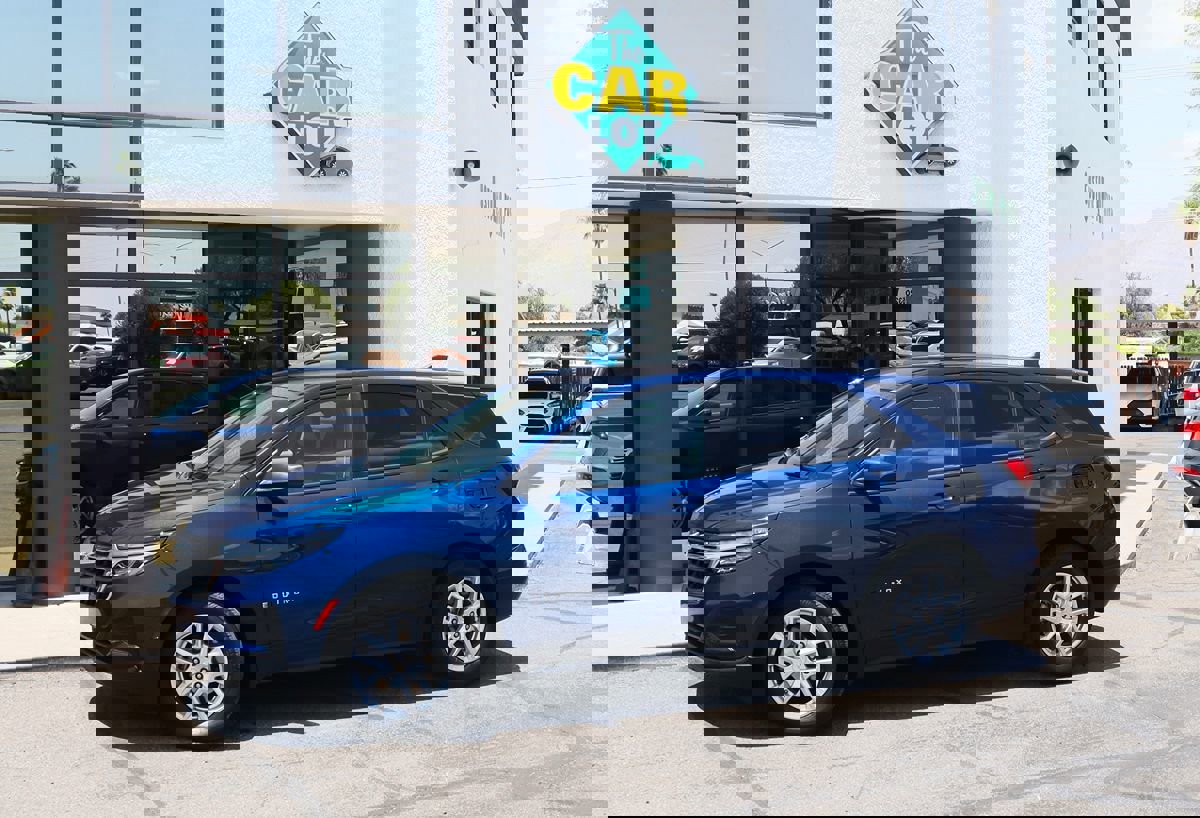 Used 2022 Chevrolet Equinox LS w/ LS Convenience Package image 4