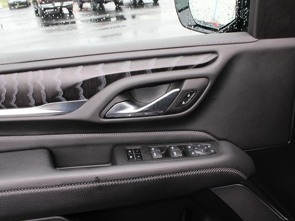 Used 2023 GMC Yukon XL Denali w/ Advanced Technology Package image 18