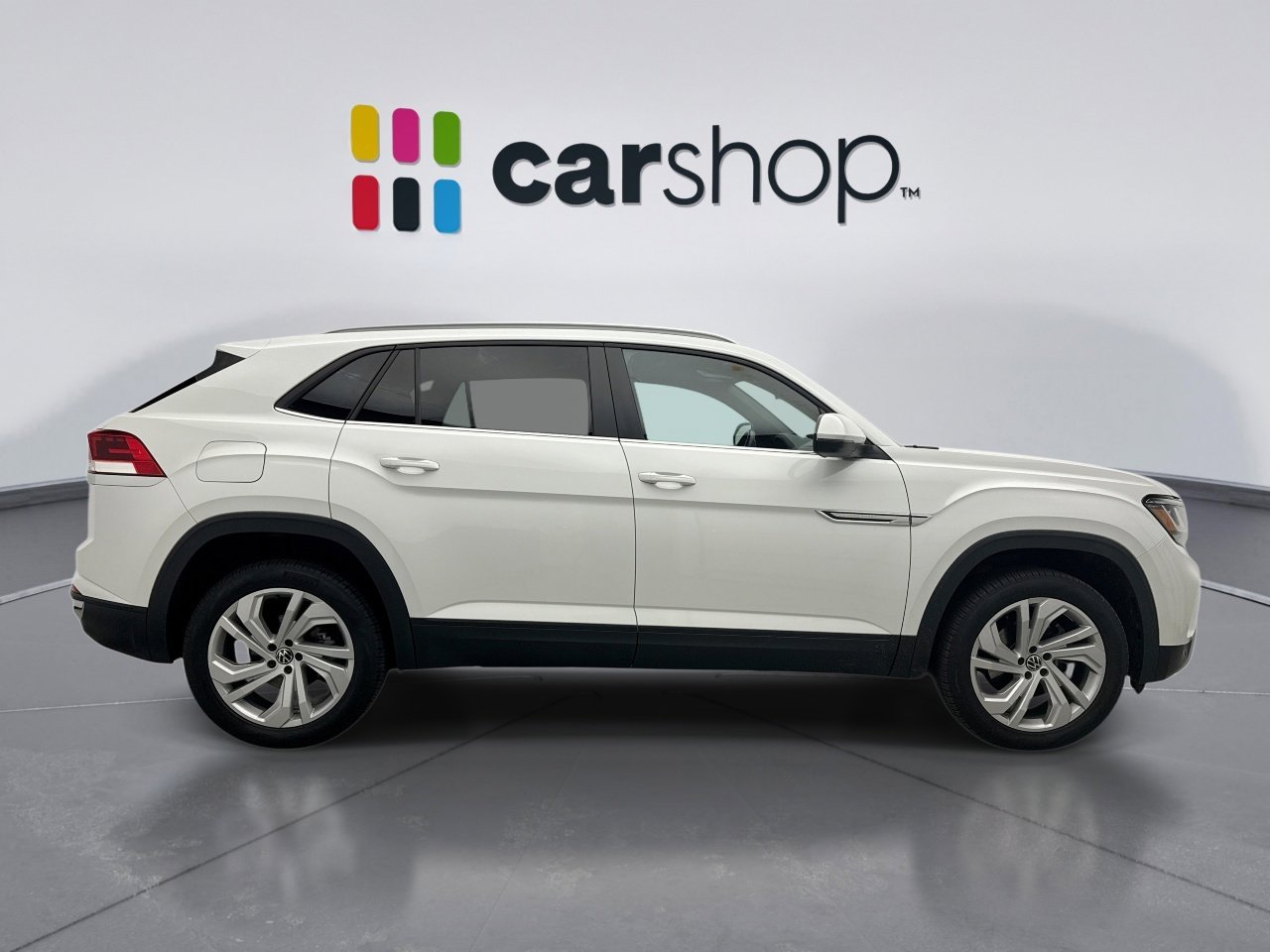 Used 2020 Volkswagen Atlas Cross Sport SE w/ Towing Package image 6