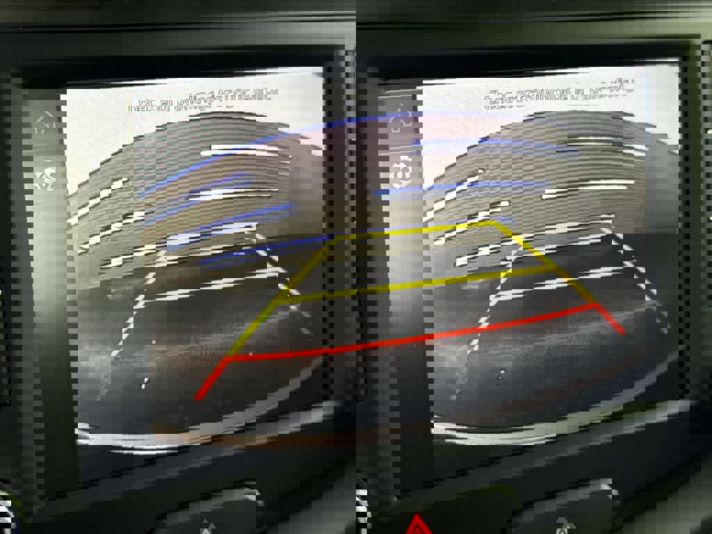 Used 2025 Kia Soul LX w/ LX Technology Package FWD image 19