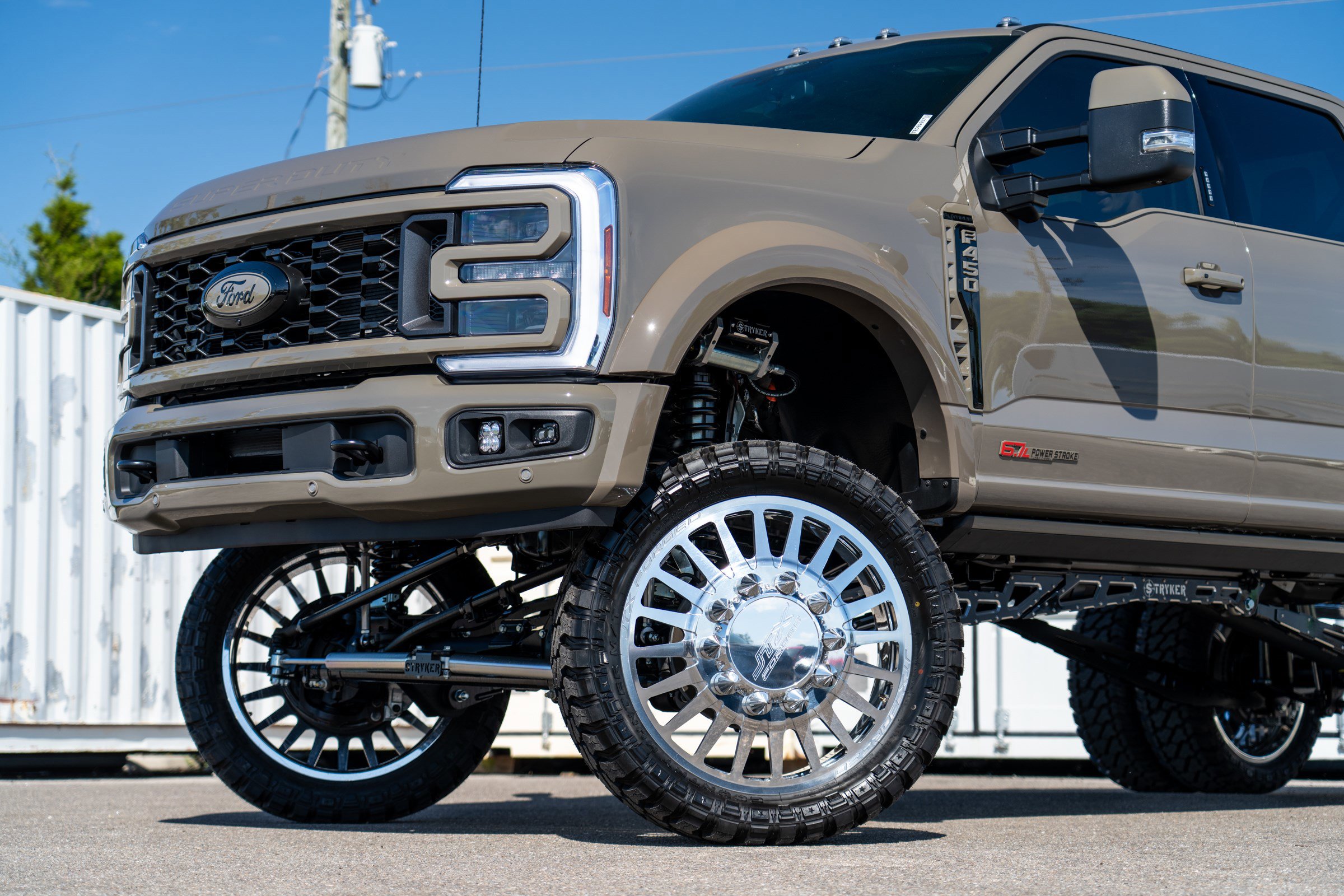 New 2026 Ford F450 Platinum w/ Platinum Plus Package image 13