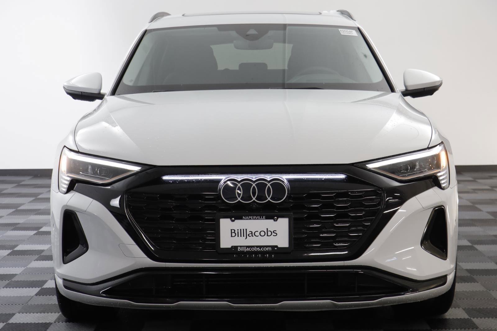 Used 2024 Audi Q8 e-tron Prestige w/ Prestige Package image 22