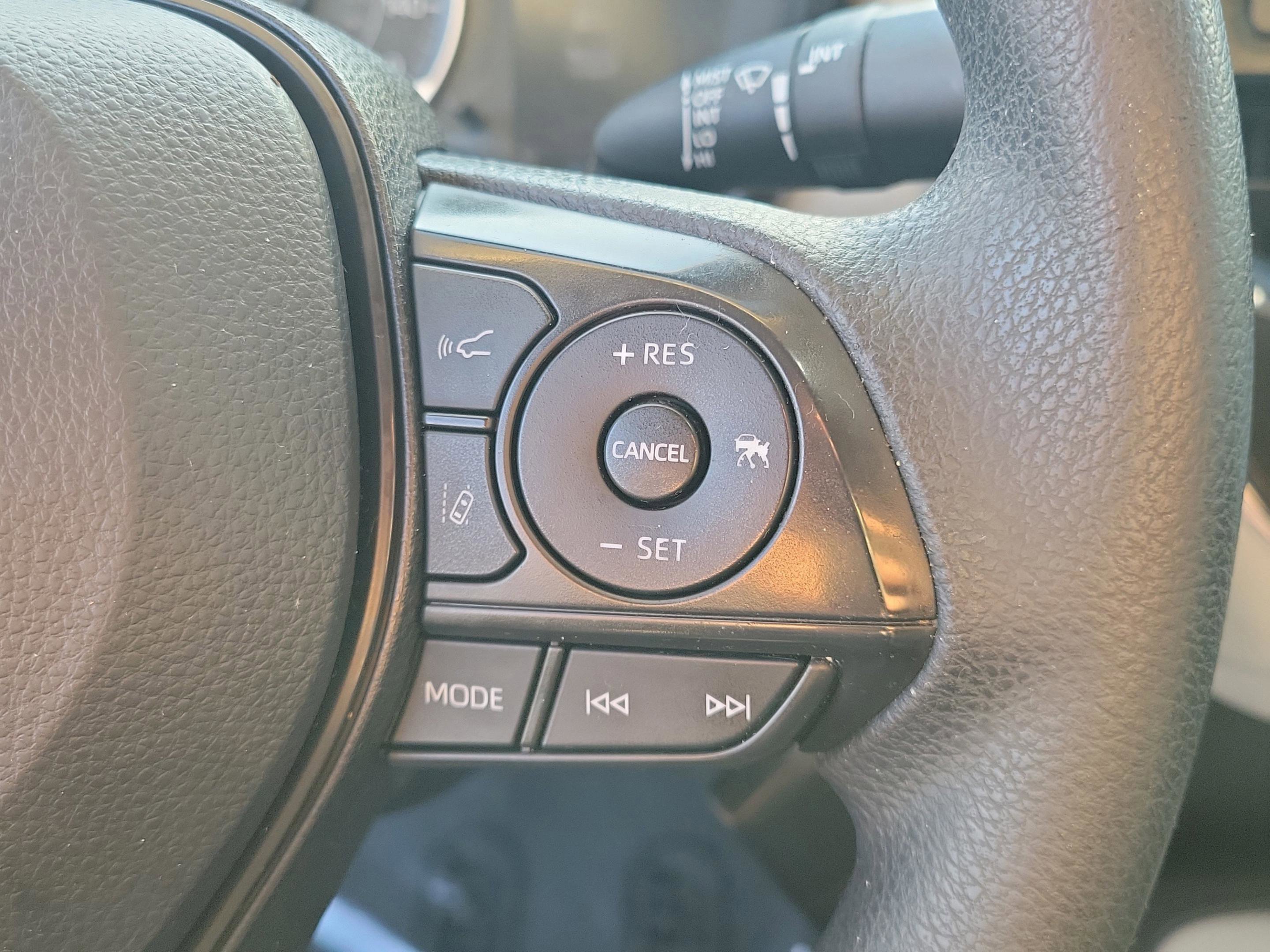 Used 2022 Toyota Corolla LE image 23