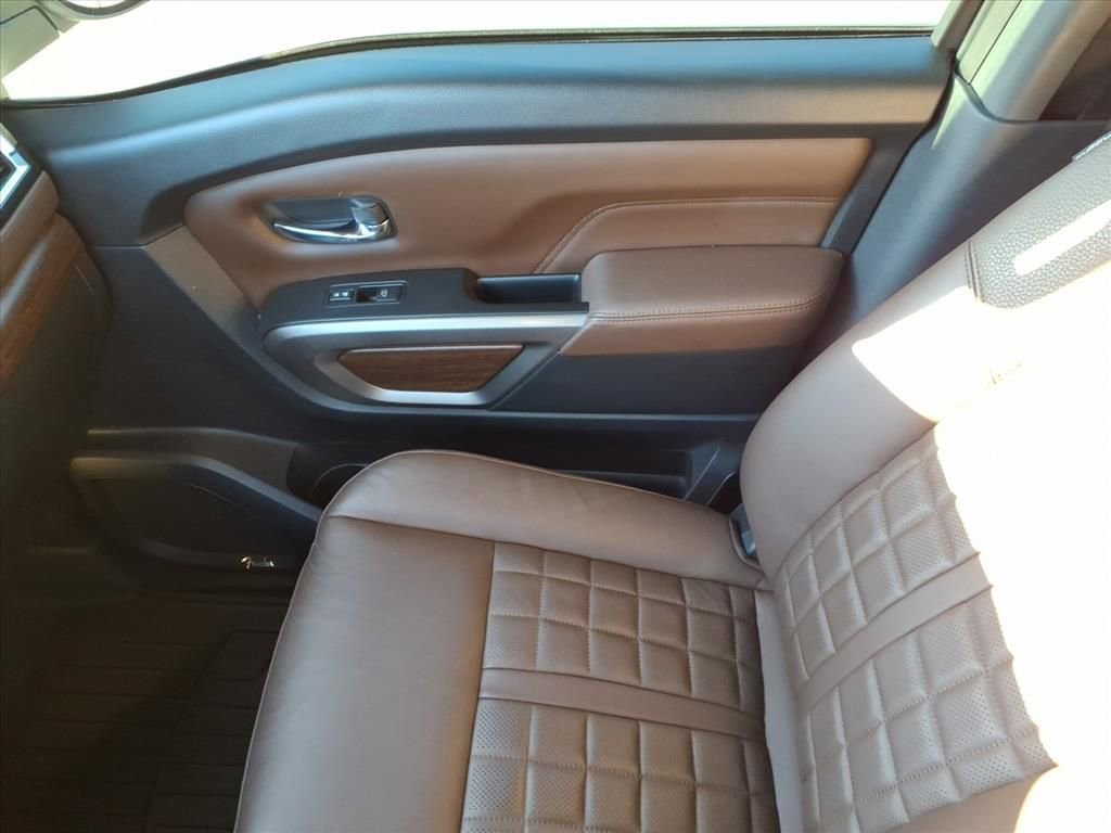 Used 2023 Nissan Titan Platinum Reserve w/ Moonroof Package image 33
