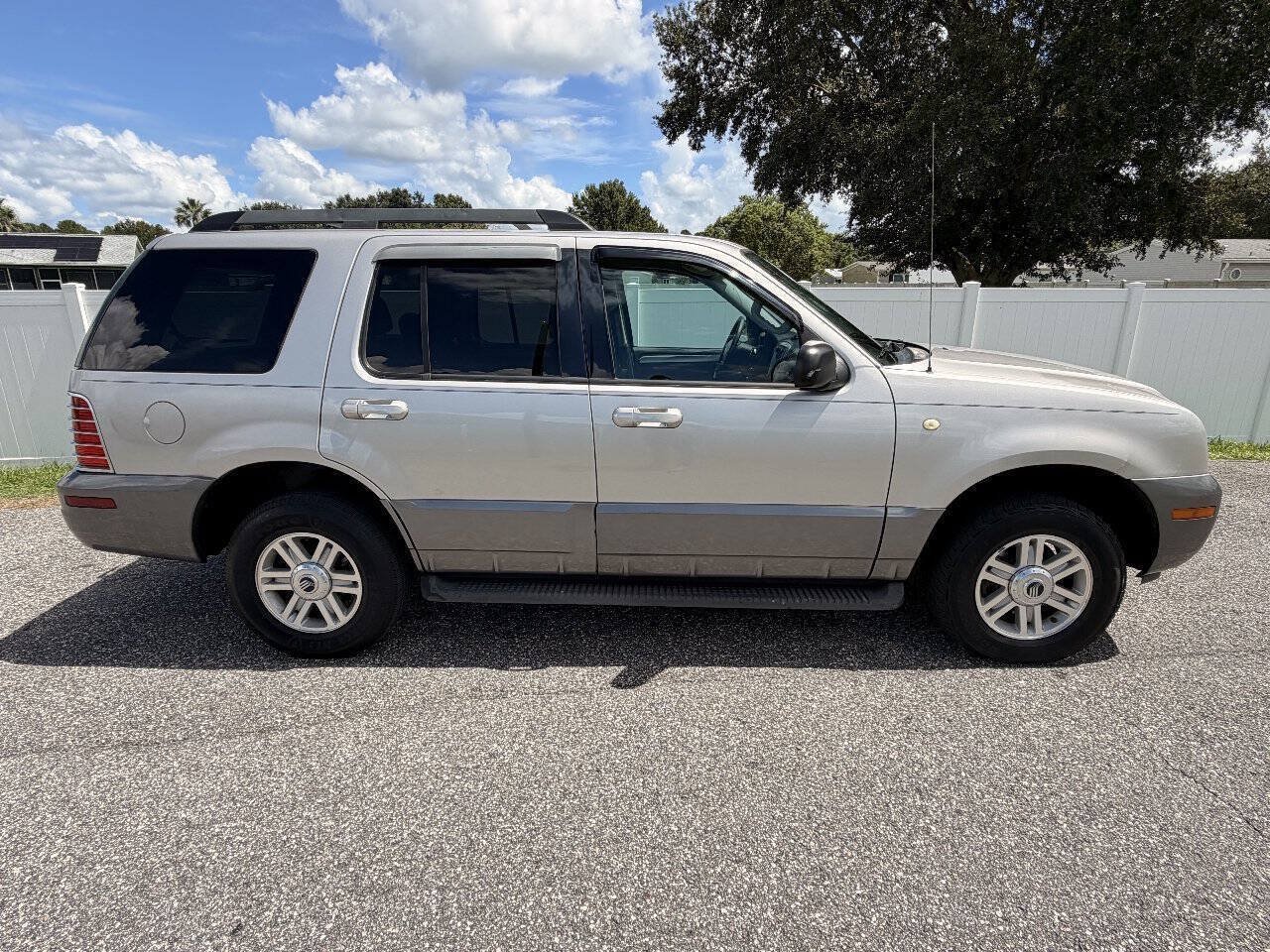 Used 2005 Mercury Mountaineer Luxury AWD/4WD image 4