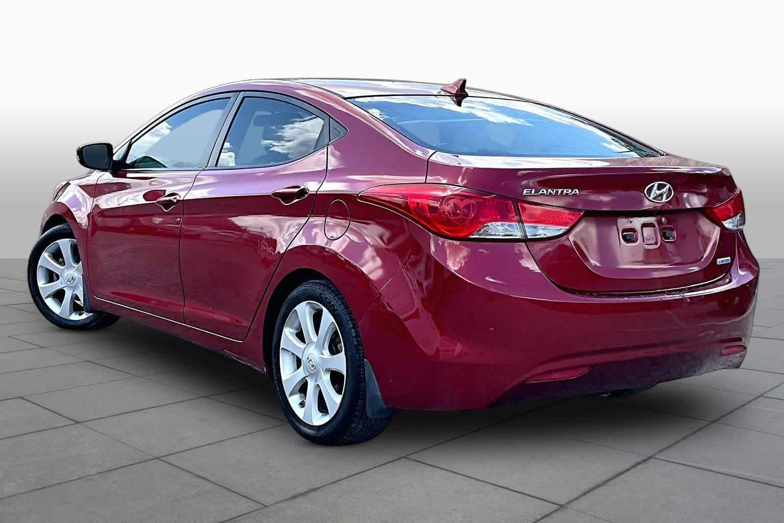Used 2013 Hyundai Elantra Limited w/ Technology Pkg FWD image 6