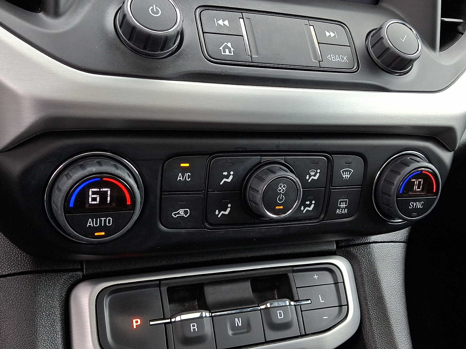 Used 2023 GMC Acadia SLE w/ Driver Convenience Package AWD/4WD image 18