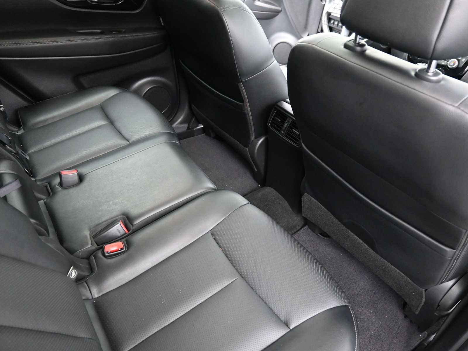 Used 2018 Nissan Rogue SL w/ Premium Package image 27