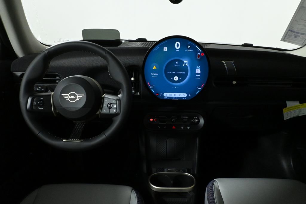 Used 2025 MINI Cooper 2-Door Hardtop image 17