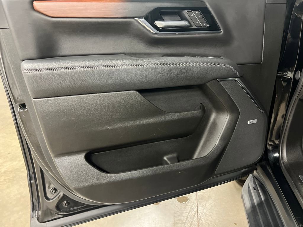 Certified 2025 GMC Yukon Denali AWD/4WD image 16