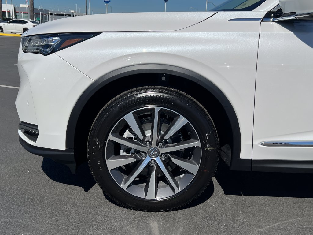 Certified 2026 Acura MDX w/ Technology Package AWD/4WD image 5