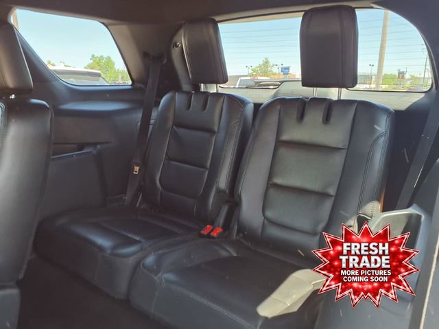 Used 2018 Ford Explorer XLT w/ Equipment Group 202A FWD image 27