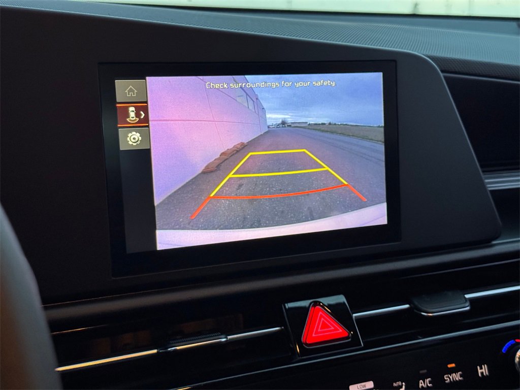 Used 2023 Kia Niro LX image 20