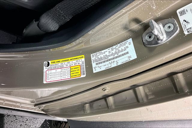 New 2026 Ford Bronco Badlands image 8