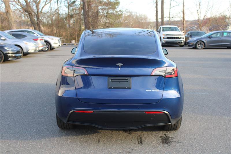 Used 2022 Tesla Model Y Long Range image 5