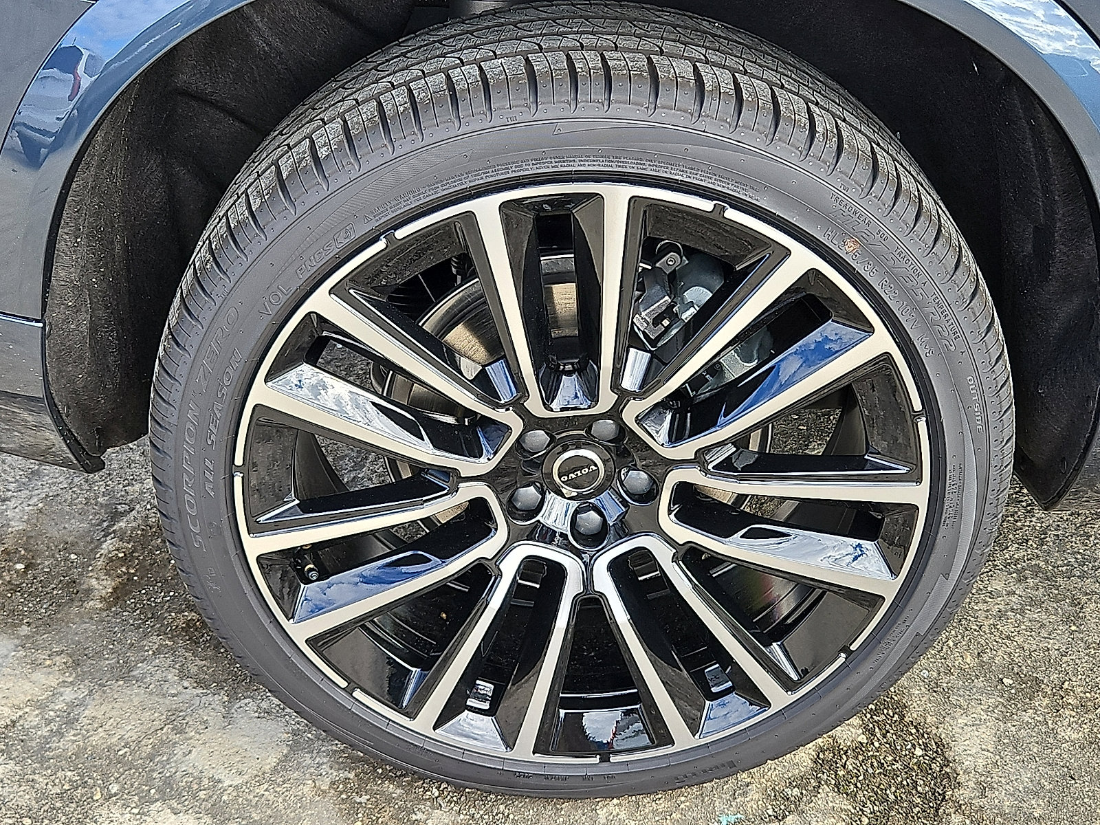 New 2026 Volvo XC90 B6 Ultra w/ Lounge Package image 7