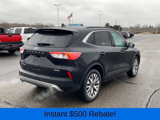 Used 2022 Ford Escape Titanium image 3
