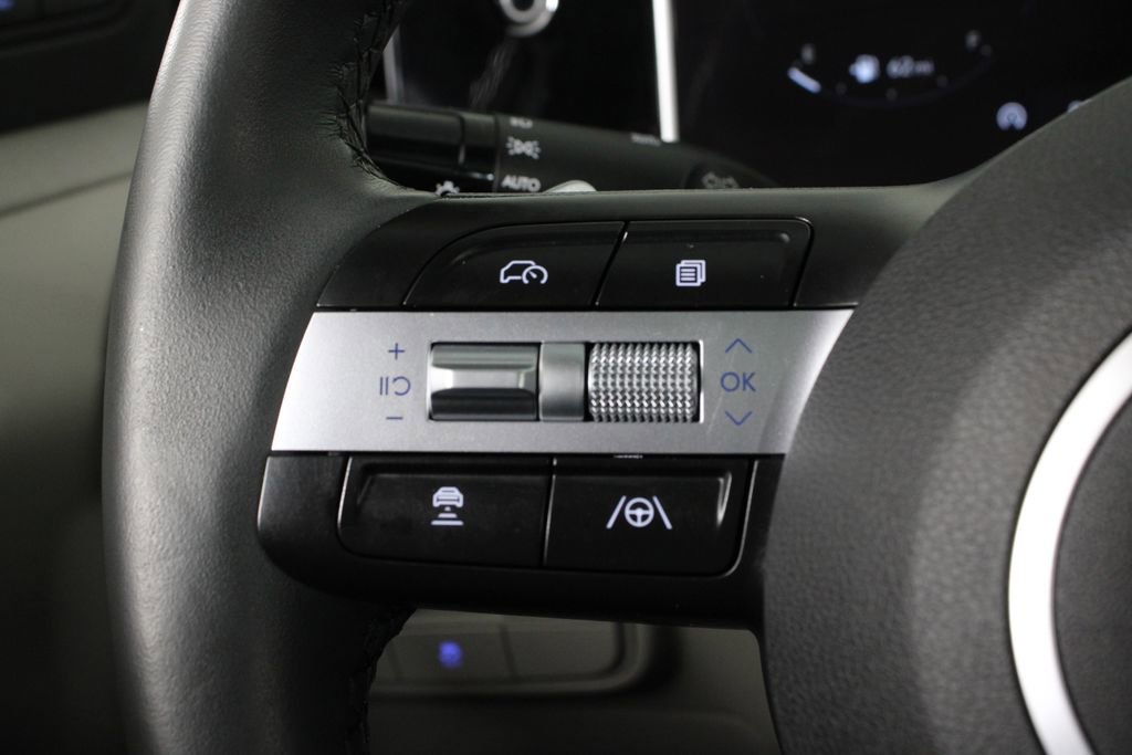 Certified 2025 Hyundai Tucson Limited FWD image 29