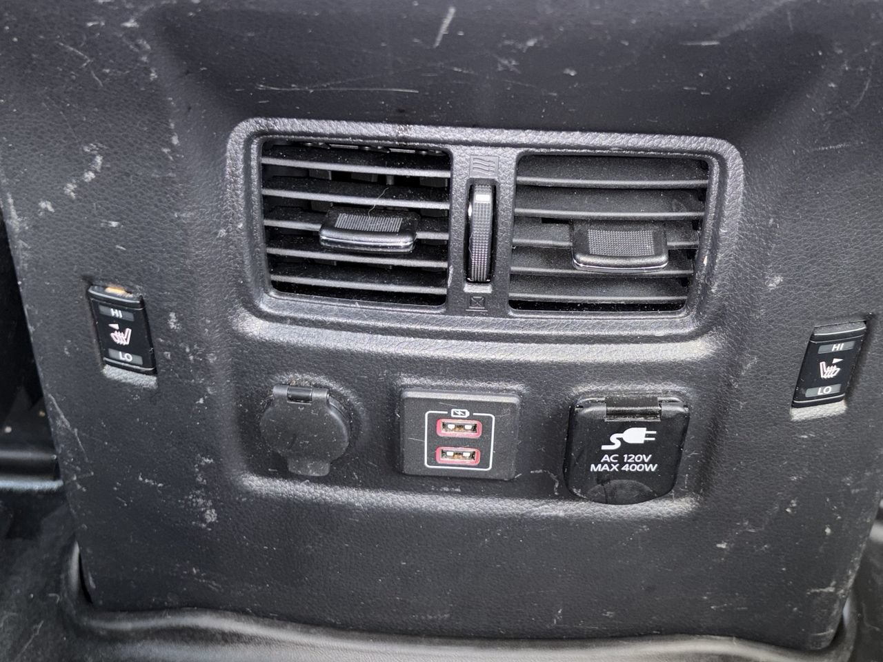 Used 2023 Nissan Titan PRO-4X w/ Pro-4x Convenience Package AWD/4WD image 25