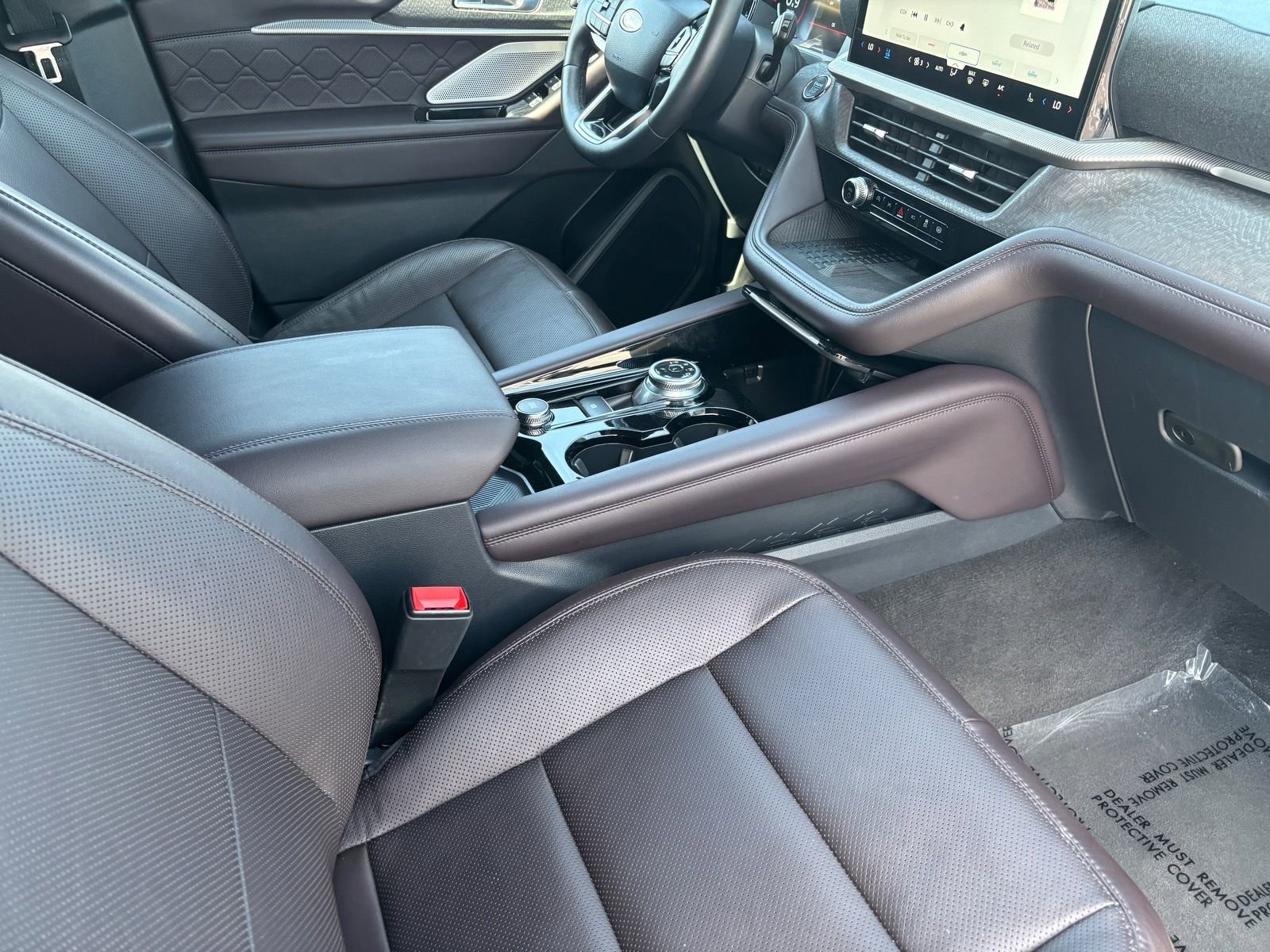 Used 2025 Ford Explorer Platinum w/ LUX Leather Package image 13