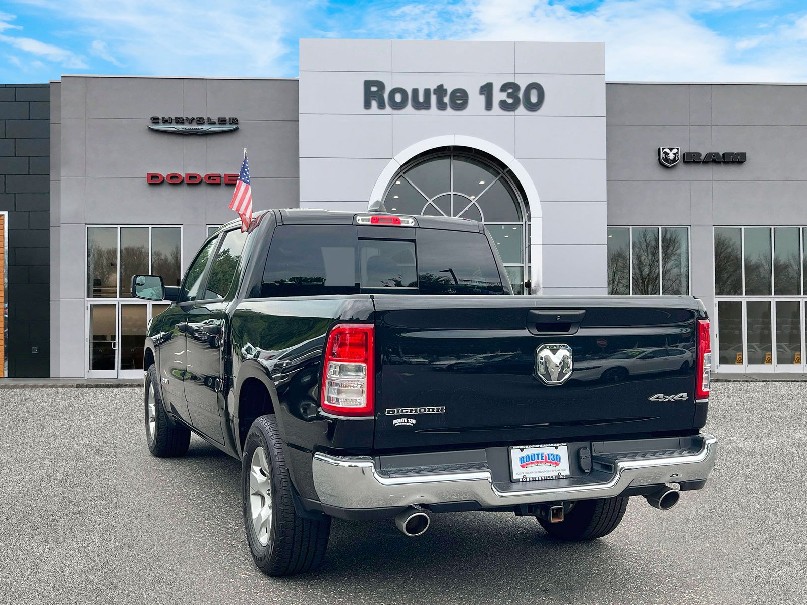 Used 2023 RAM 1500 Big Horn AWD/4WD image 3
