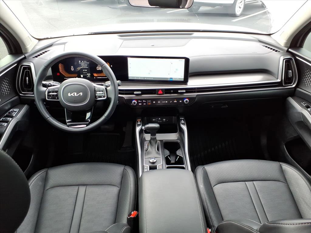 Used 2025 Kia Sorento EX w/ Panoramic Sunroof Package image 28