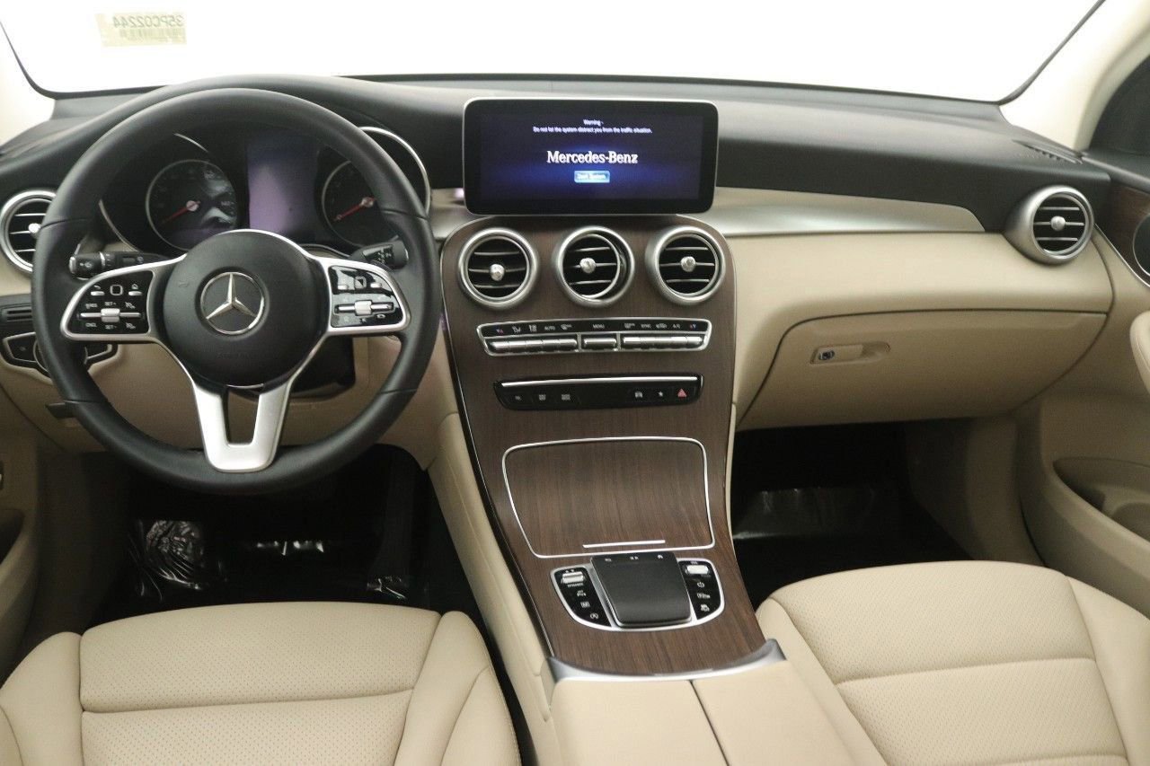 Used 2022 Mercedes-Benz GLC 300 image 9