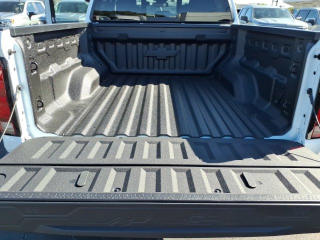 New 2026 Chevrolet Colorado ZR2 w/ Technology Package AWD/4WD image 11
