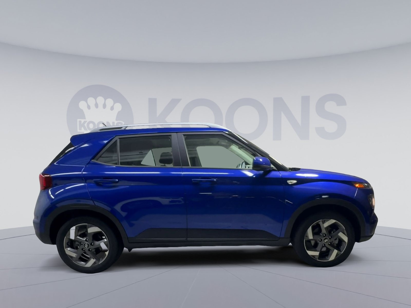 Used 2025 Hyundai Venue SEL FWD image 12