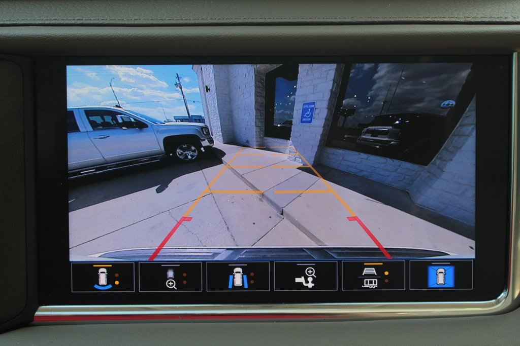 Used 2021 GMC Yukon XL Denali w/ Denali Premium Package image 25