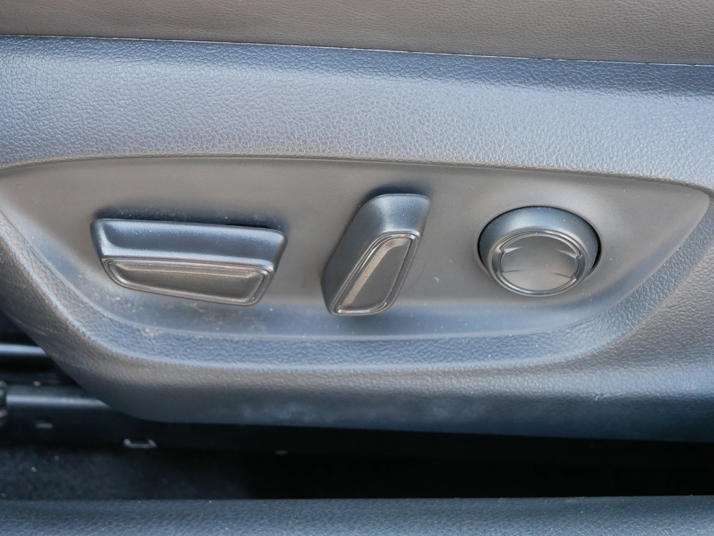 Used 2020 Toyota Avalon XLE FWD image 20