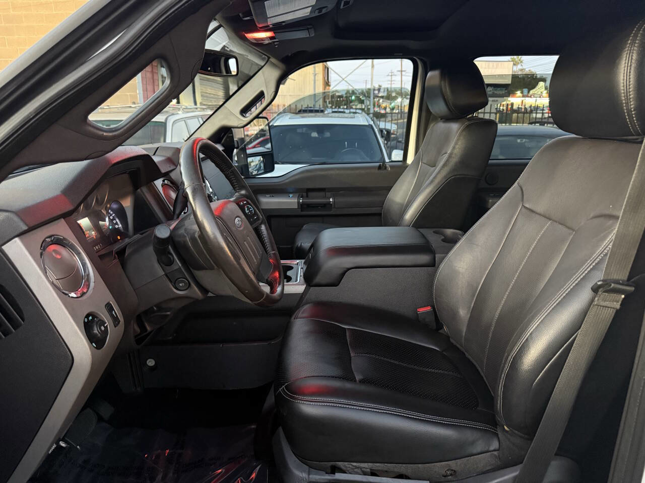 Used 2016 Ford F250 Lariat w/ Lariat Ultimate Package image 14