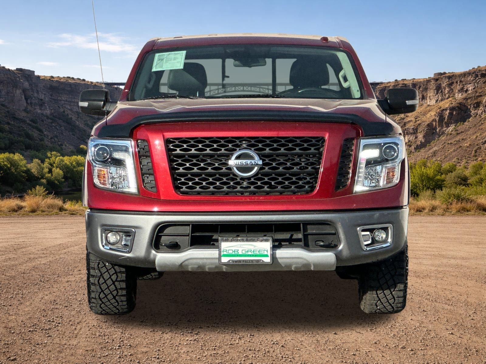 Used 2017 Nissan Titan PRO-4X image 8