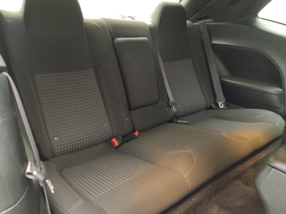 Used 2017 Dodge Challenger SXT image 21