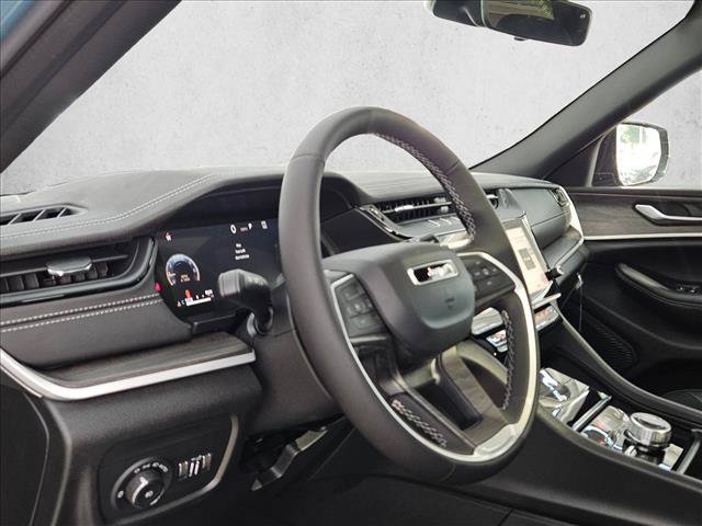New 2026 Jeep Grand Cherokee L Limited w/ Limited Altitude Package AWD/4WD image 3