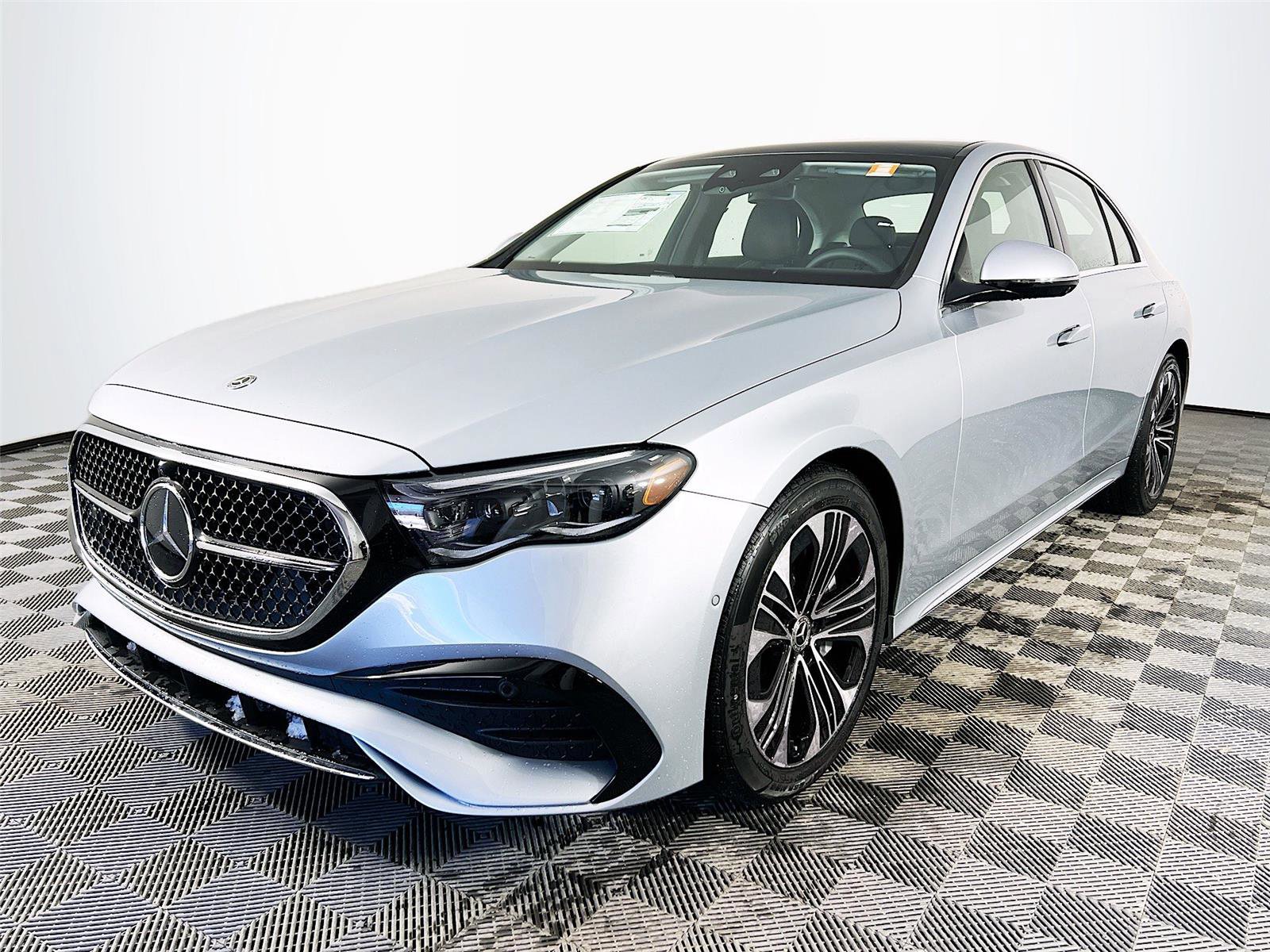 New 2026 Mercedes-Benz E 450 4MATIC Sedan image 2