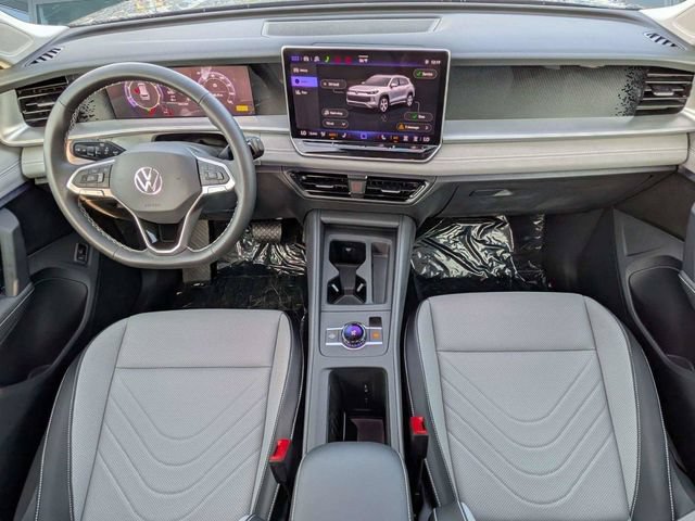 New 2026 Volkswagen Tiguan SE FWD image 15