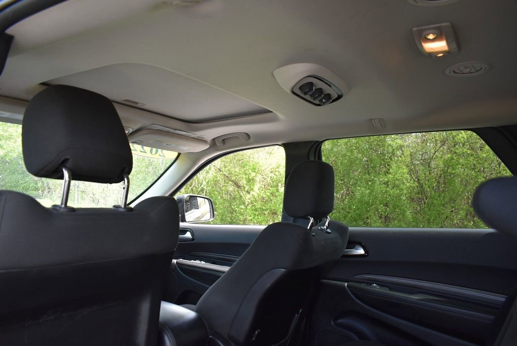 Used 2022 Dodge Durango SXT w/ Anodized Platinum Package AWD/4WD image 26