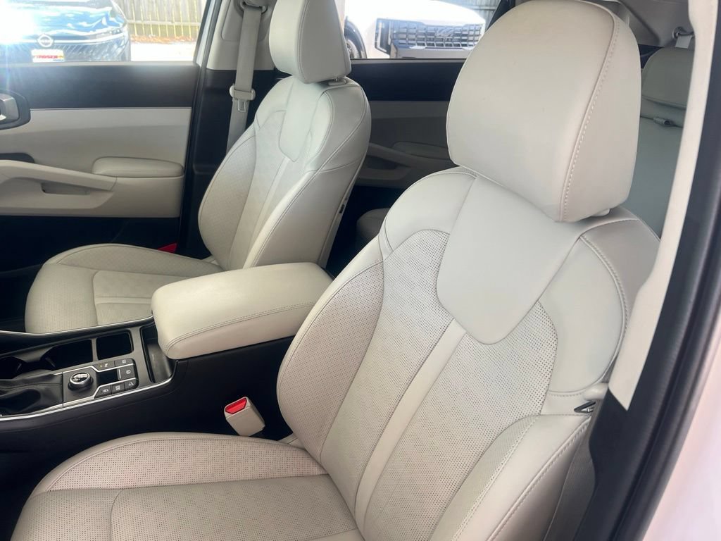 Certified 2024 Kia Sorento S w/ Panoramic Sunroof Package FWD image 5
