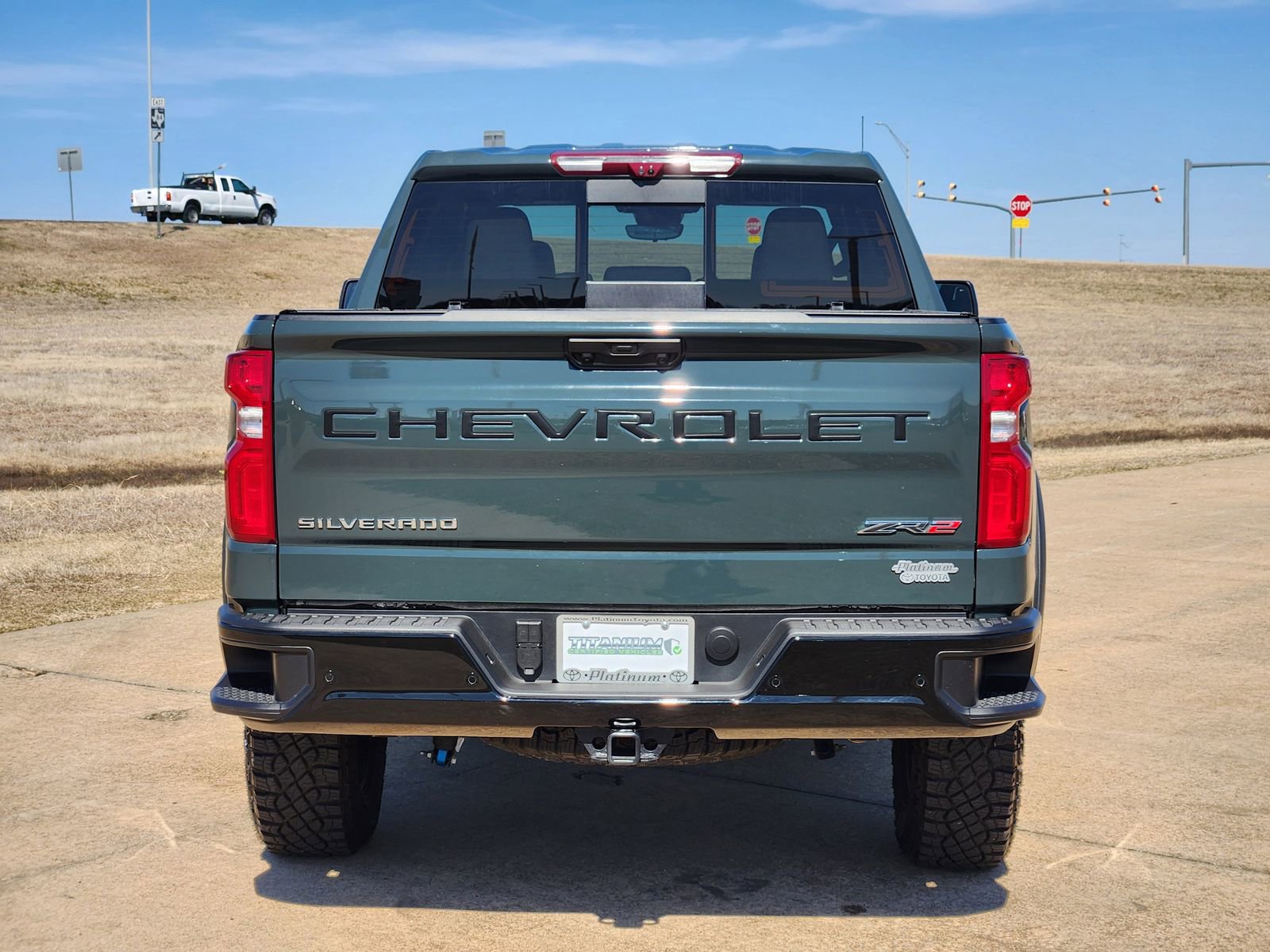 Used 2025 Chevrolet Silverado 1500 ZR2 w/ Technology Package image 8