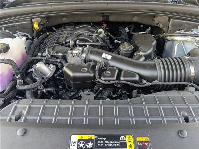 New 2025 Jeep Grand Cherokee Limited w/ Luxury Tech Group II image 18