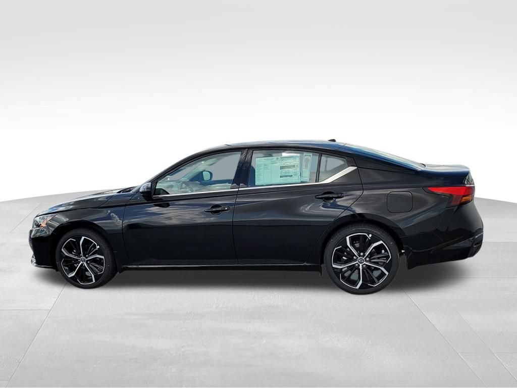 New 2026 Nissan Altima 2.5 SR FWD image 10
