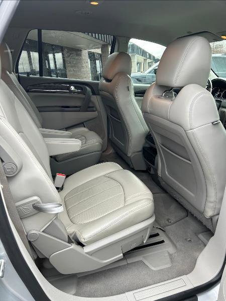 Used 2015 Buick Enclave Leather image 4