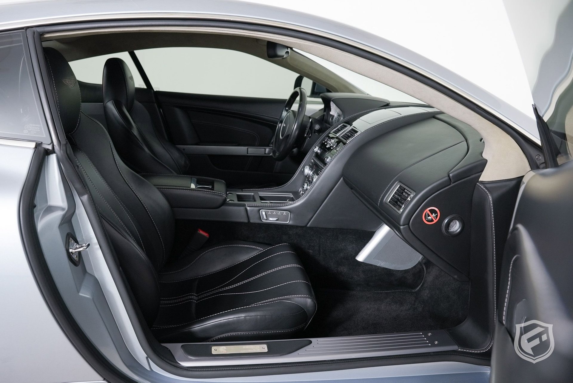 Used 2014 Aston Martin DB9 Coupe image 22