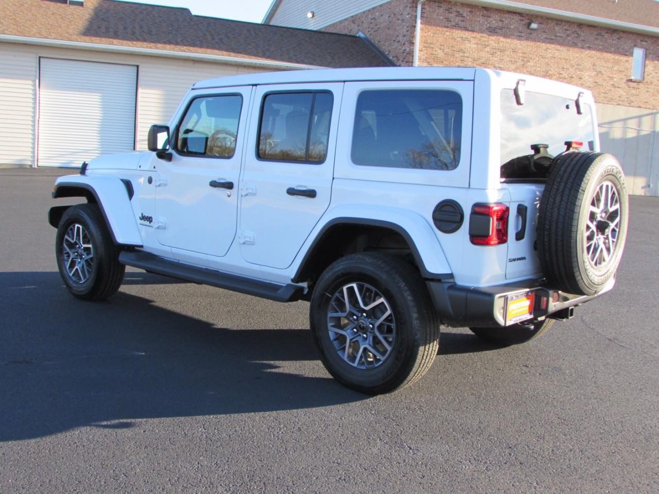 New 2026 Jeep Wrangler Unlimited Sahara AWD/4WD image 5