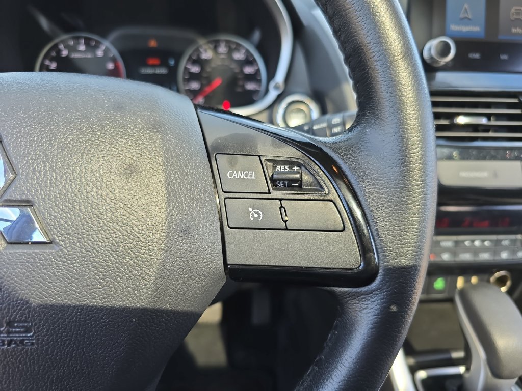 Used 2022 Mitsubishi Eclipse Cross SE FWD image 18