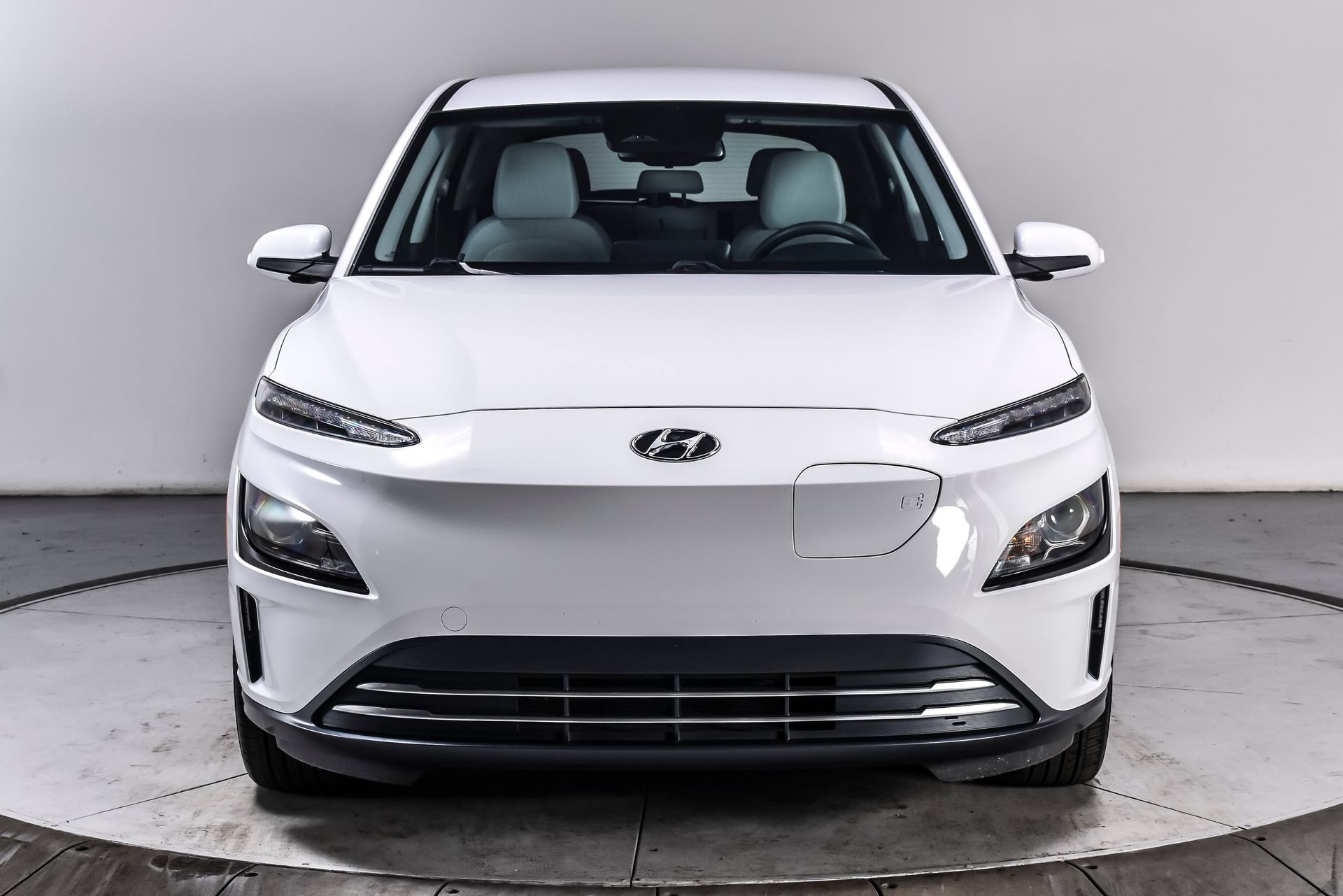 Used 2023 Hyundai Kona SE w/ Cargo Package FWD image 8