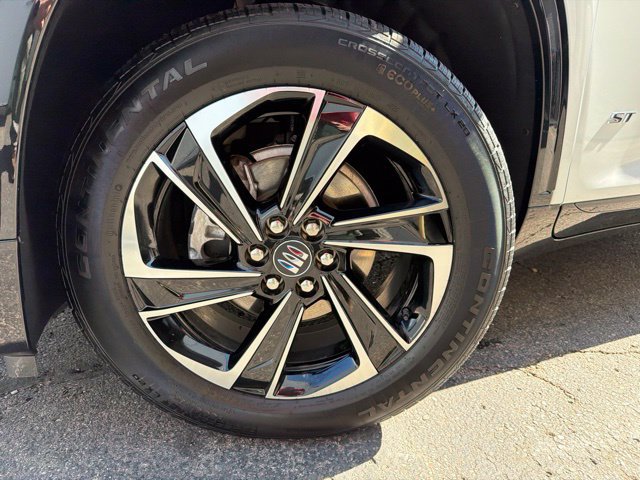 Certified 2026 Buick Enclave Sport Touring AWD/4WD image 9