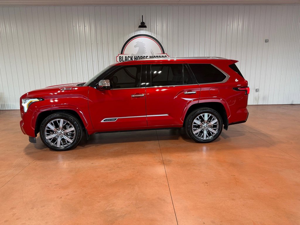 Used 2023 Toyota Sequoia Capstone AWD/4WD image 2