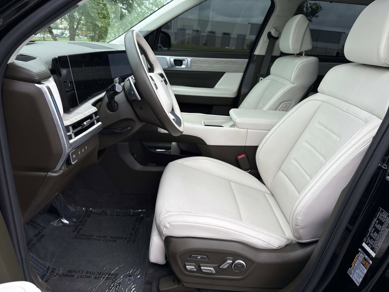 Used 2025 Hyundai Santa Fe Calligraphy image 24